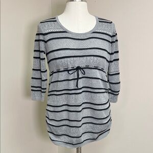 Pina Rossi Maternity Gray and Black Lightweight Feminine Pullover Sweater L